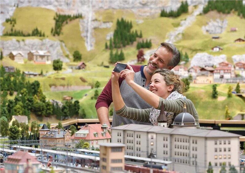 Neuhausen am Rheinfall: Smilestones Miniature World Entry