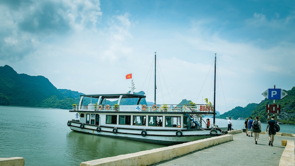 Full-Day Ha Long Bay Boat Excursion from Hanoi
