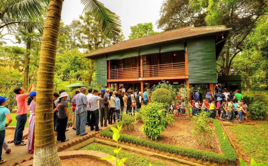 Explore Hanoi by Your Own Way in One Day-Hanoi City Tour