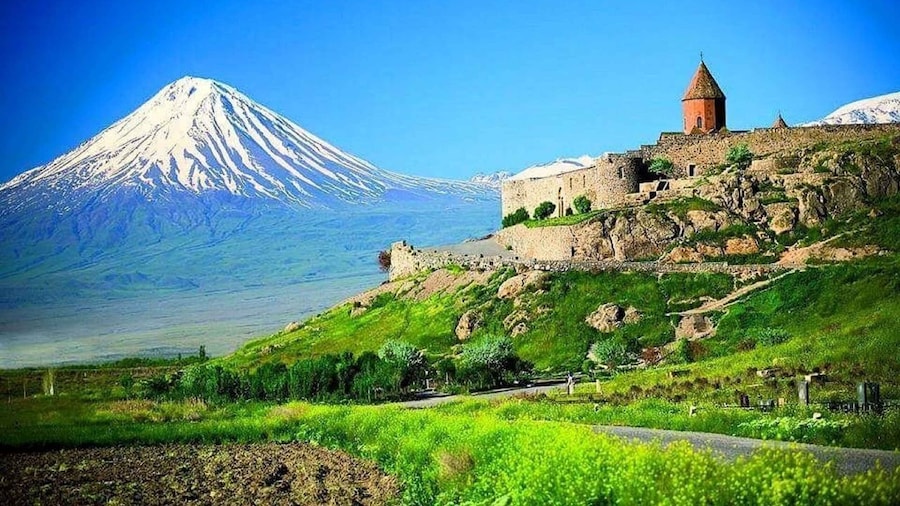 Private tour to Khor Virap, Noravank, and Tatev