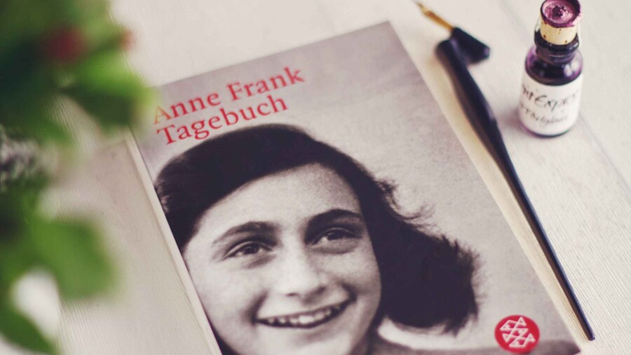 Amsterdam: Anne Frank Walking Tour in German or English
