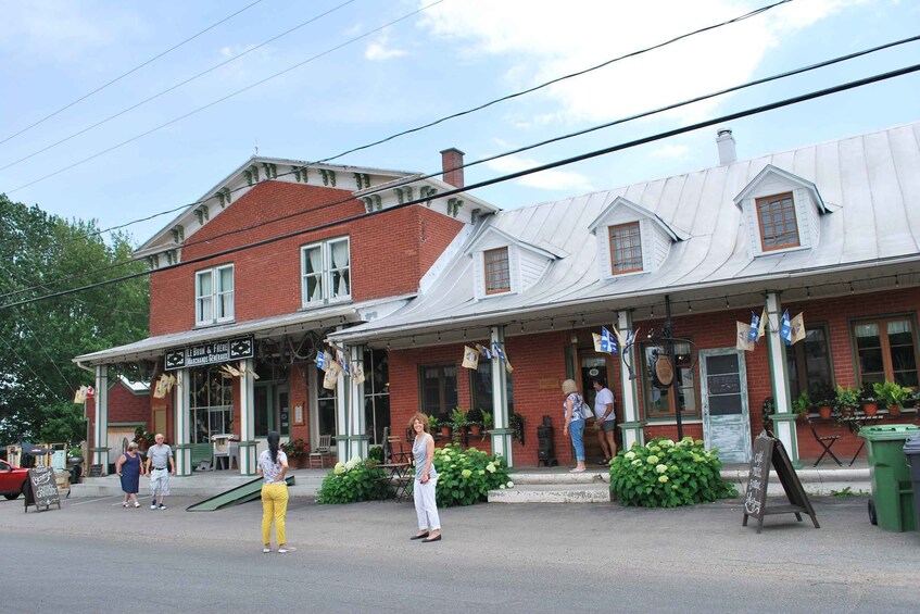 Picture 27 for Activity Montréal: Day Trip along the Chemin du Roy to Trois-Rivières