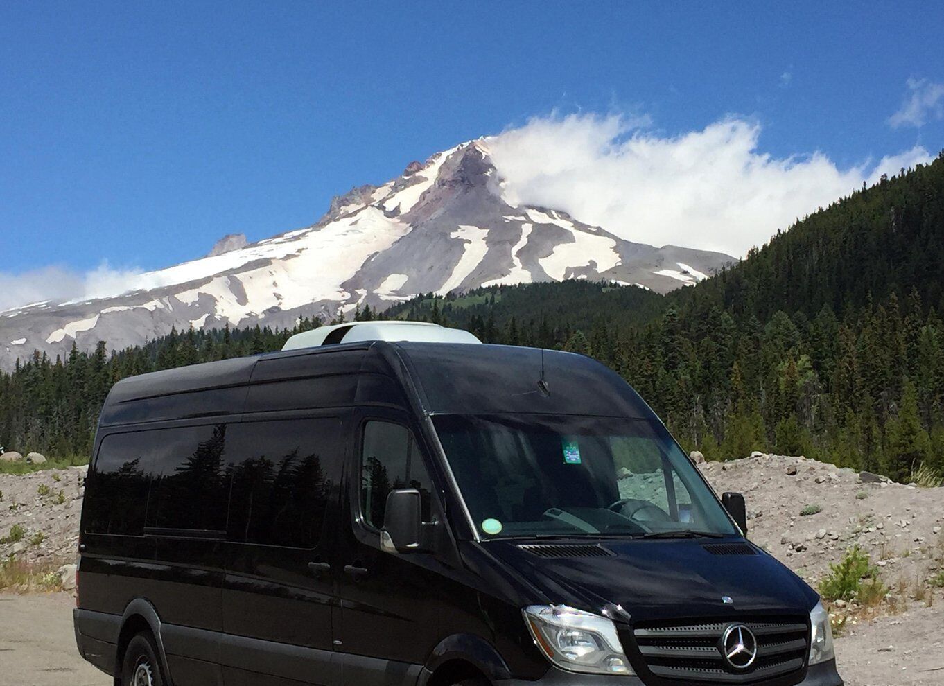 Portland: Mount Hood Wine and Waterfalls Full-Day Tour