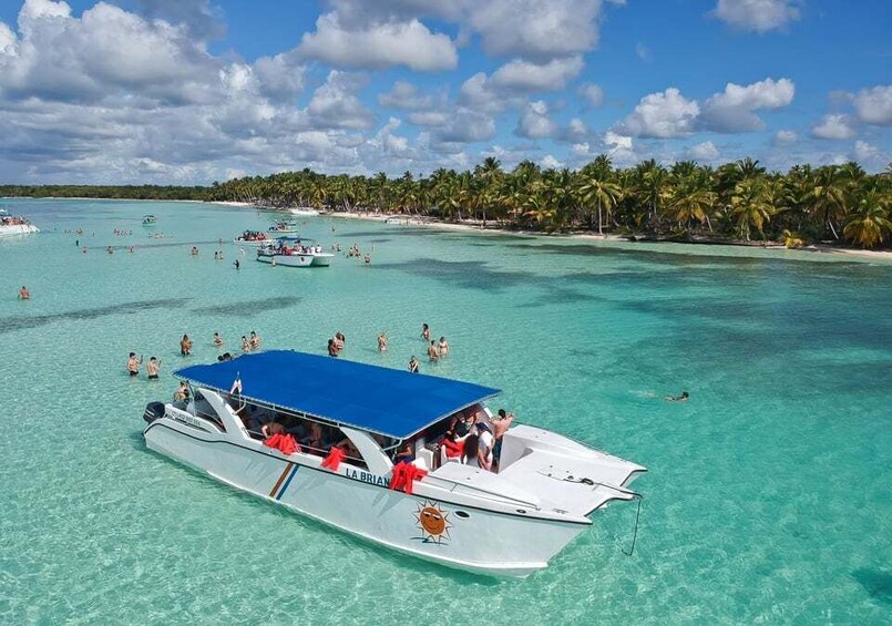 Picture 8 for Activity Saona Island: Full-Day Boat Tour with Buffet Lunch & Drinks