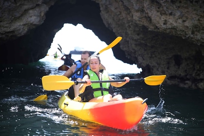 Albufeira : 2 heures de kayak dans les grottes et les falaises