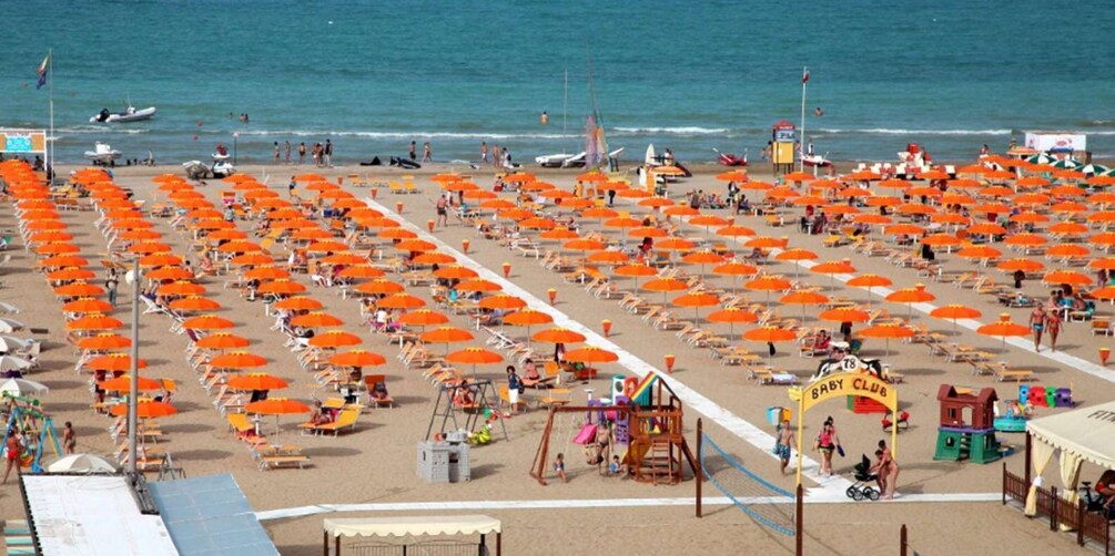Picture 4 for Activity Rimini: Beach 42 Experience with Umbrella and Drink
