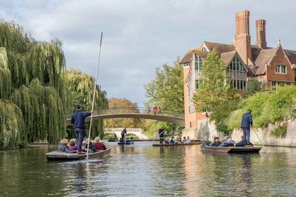 Cambridge: Promenad & Punting Tour med King's College tillval