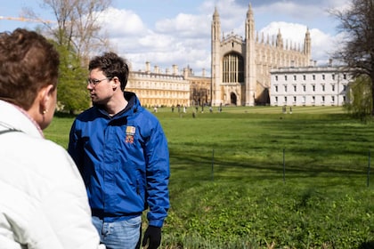 Alumni-led Walking Tour & Punting w/opt King's Chapel