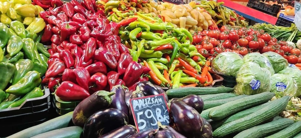 Picture 1 for Activity Budapest: Hungarian Cuisine in the Market Hall (german)