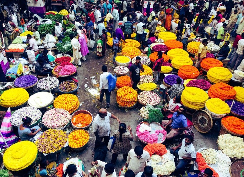 Picture 1 for Activity Bangalore: Walking Tour of Fort, Palaces, and Market