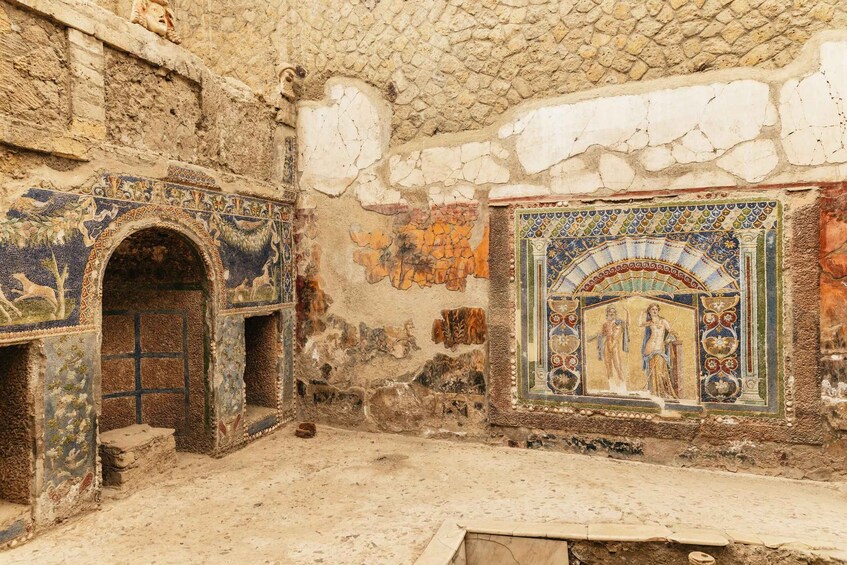 Picture 9 for Activity Herculaneum: Skip-the-Line Tour with Archaeologist