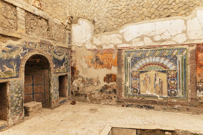 Picture 9 for Activity Herculaneum: Skip-the-Line Tour with Archaeologist