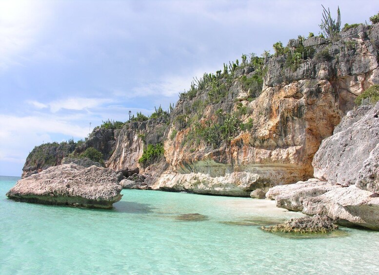 Bahía de las Aguilas: Beach Day Trip by Boat