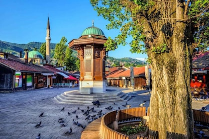 Mostar: Große Tour durch Sarajevo mit Museum „Tunnel of Hope“.
