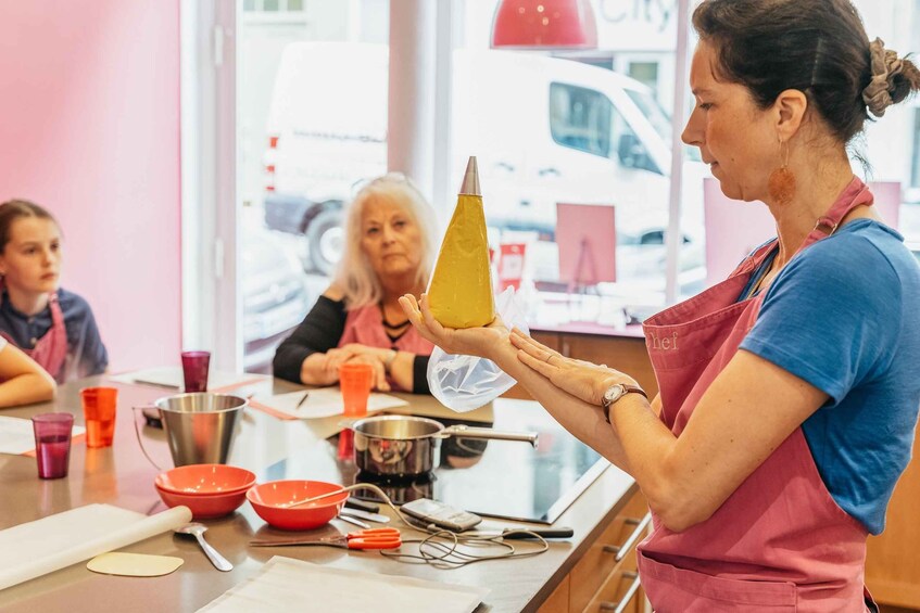 Picture 10 for Activity Paris: Macarons Cooking Class with Pâtisserie Chef Noémie