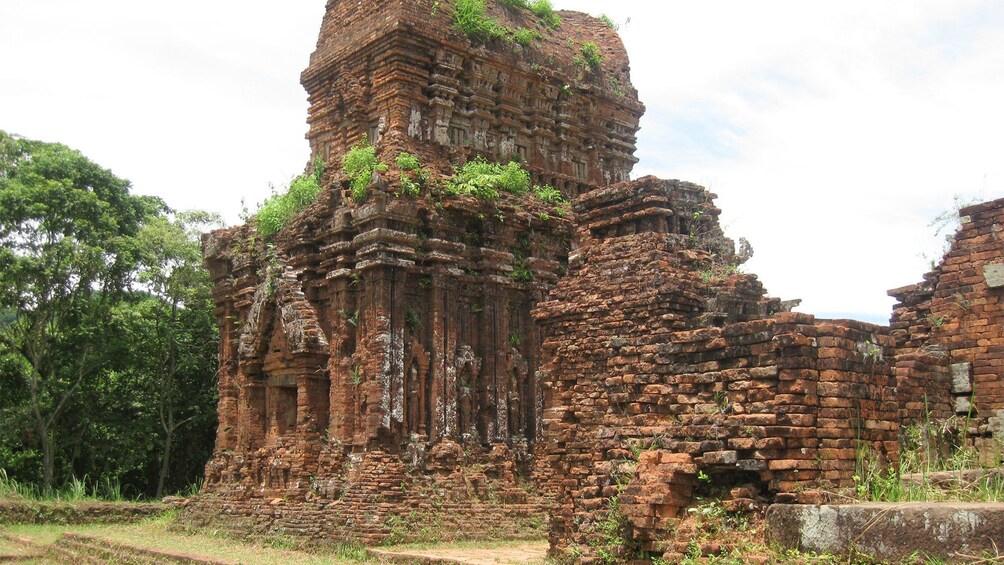 Full-Day Guided Historical Tour of Champa Kingdom at My Son Sanctuary