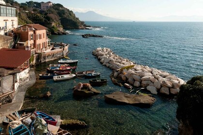 Panoramatour durch Neapel mit einer alten Vespa