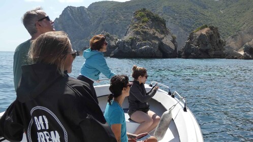 Sesimbra : Arrábida Beaches et Caves Boat excursion with Snorkeling