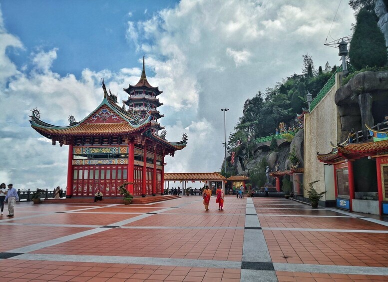 Picture 4 for Activity Kuala Lumpur: Genting Highlands & Batu Caves Day Trip