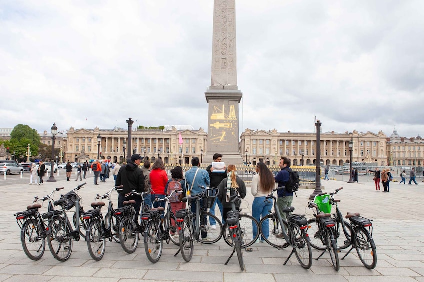 Picture 3 for Activity Paris: E-bike tour - Monumental and Hidden Paris