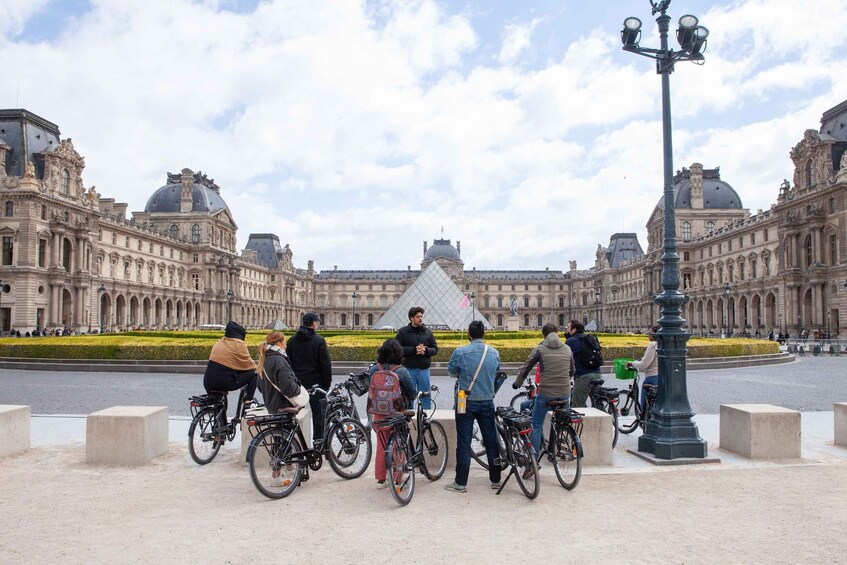 Picture 2 for Activity Paris: E-bike tour - Monumental and Hidden Paris