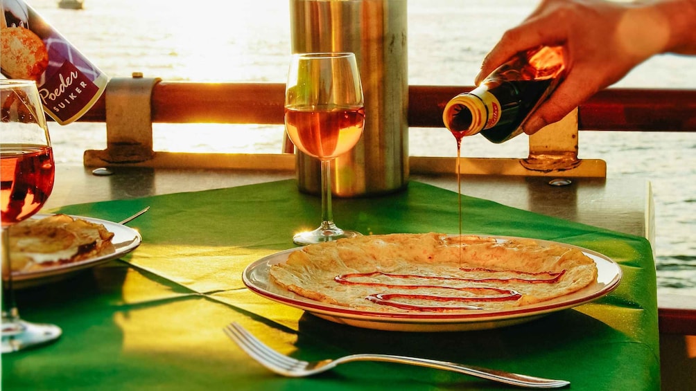 Amsterdam: River Cruise With All-You-Can-Eat Dutch Pancakes