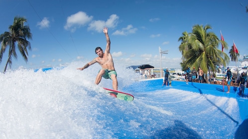 Experiencia de Bodyboard Flowrider en Cancún