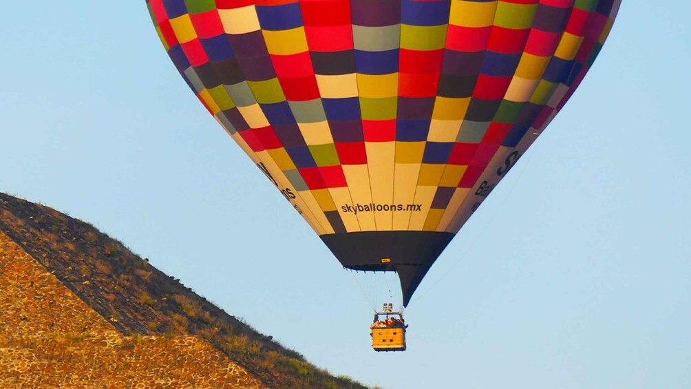 Picture 6 for Activity Teotihuacan: Hot Air Balloon Flight