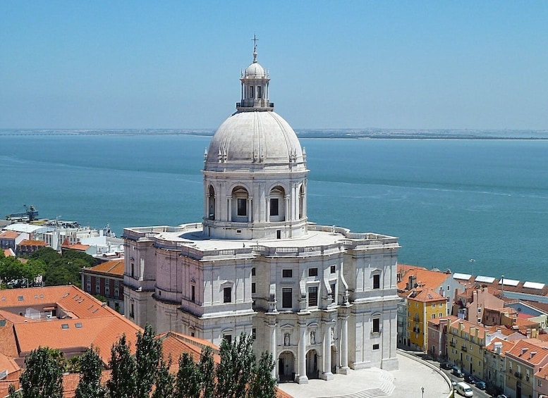 Picture 7 for Activity Lisbon: Vintage vehicle replica Private Tour