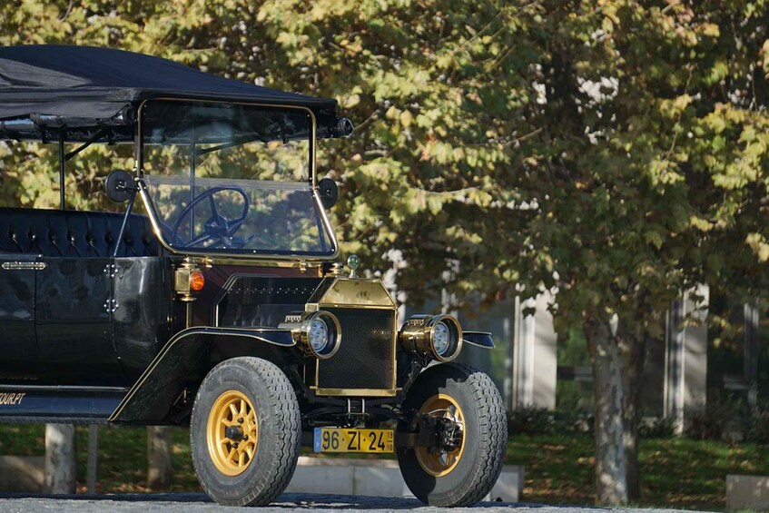 Picture 3 for Activity Lisbon: Historical Replica Vintage Car Tour