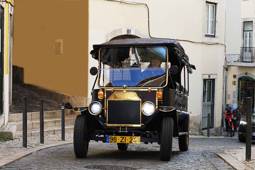 Picture 9 for Activity Lisbon: Vintage vehicle replica Private Tour