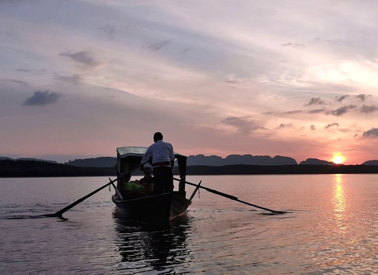 Picture 14 for Activity Ko Lanta: Private Romantic Sunrise by Gondola