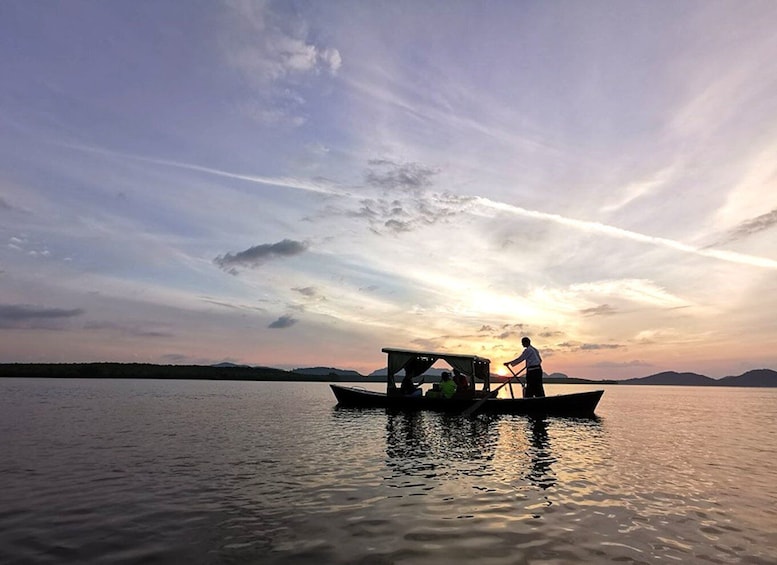 Picture 19 for Activity Ko Lanta: Private Romantic Sunrise by Gondola