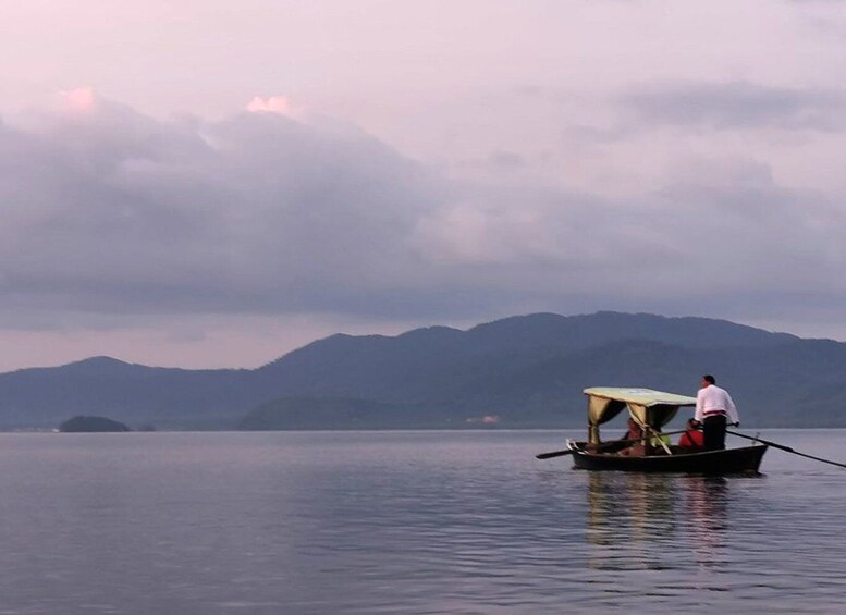 Picture 16 for Activity Ko Lanta: Private Romantic Sunrise by Gondola