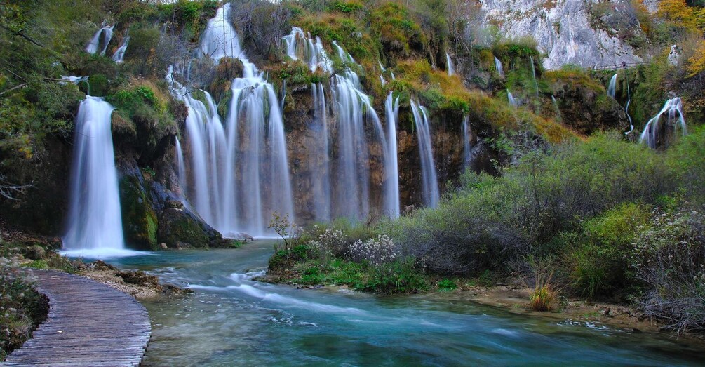 Picture 1 for Activity From Zadar: Round-Trip Transfer to Plitvice Lakes