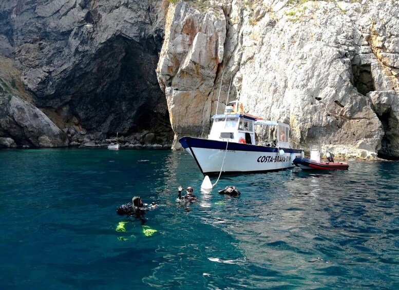 Picture 2 for Activity L'Estartit: Dive and Snorkeling in Montgrí Natural Park