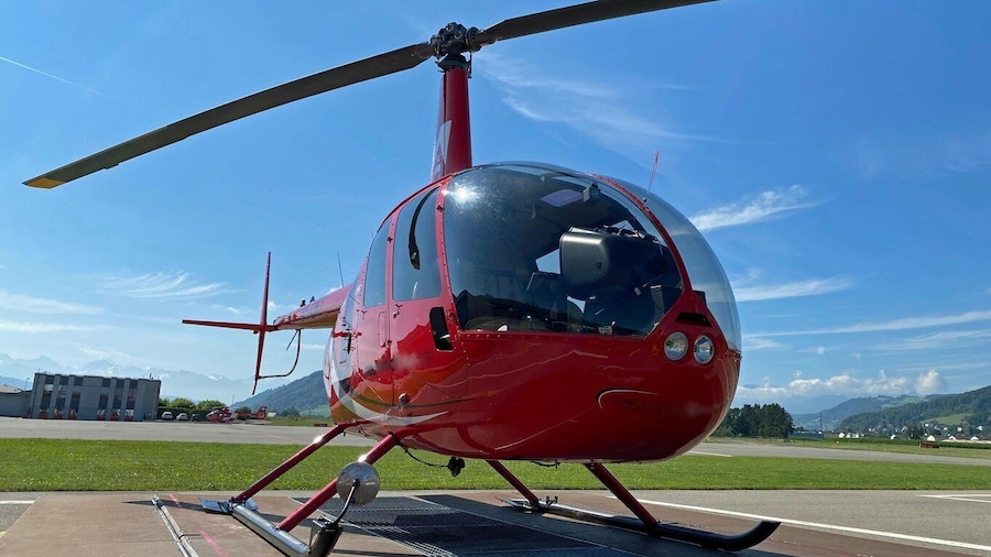 Bern: Mountain & Lake Helicopter Flight for 2 or 3 People