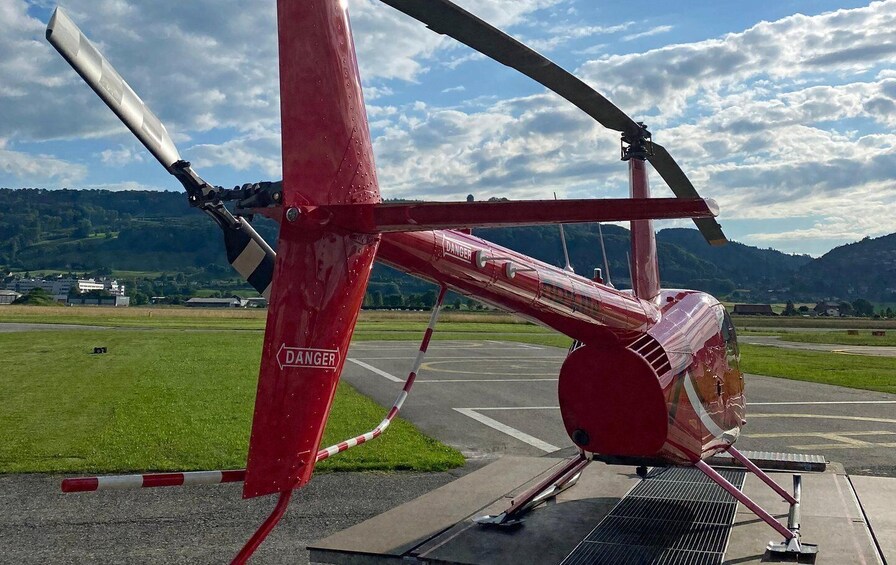 Picture 4 for Activity Bern: Mountain & Lake Helicopter Flight for 2 or 3 People