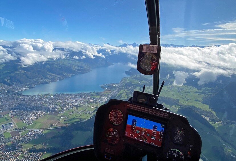 Picture 8 for Activity Bern: Mountain & Lake Helicopter Flight for 2 or 3 People