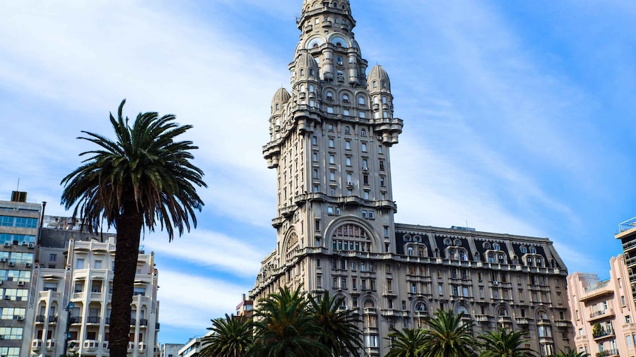 Montevideo: Palacio Salvo Official Ticket with Guided Tour