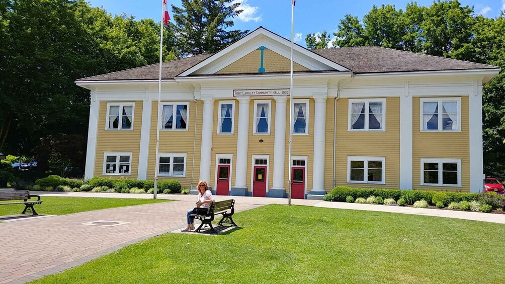 Picture 6 for Activity Fort Langley & Vineyards Private Tour