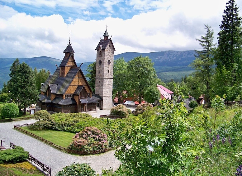 Wroclaw Day Tour to Giant Mountains, Karpacz, Palaces Valley