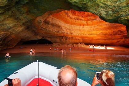 De Lagos : Visite des grottes de la mer de Benagil avec un guide local