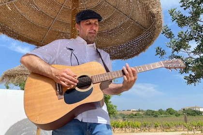 Carvoeiro/Portimão/Alvor: Weintour mit Verkostung, Tapas und Musik