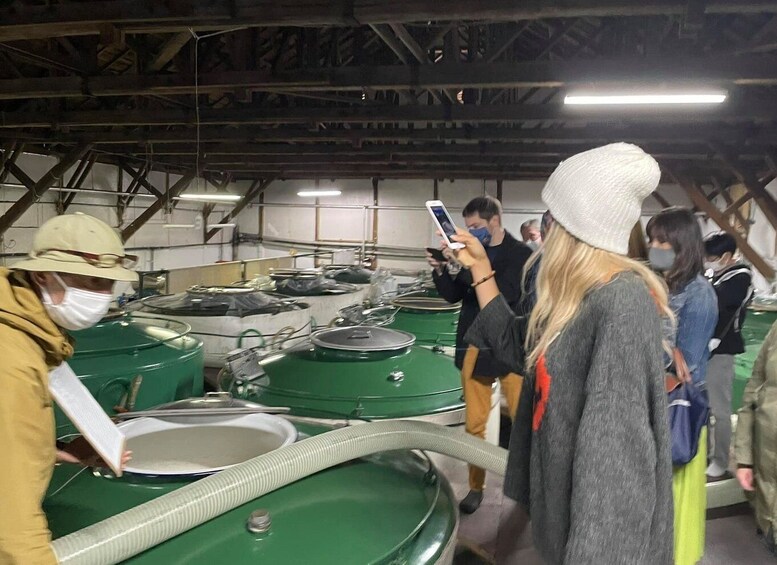 Tokyo: Toshimaya Sake Brewery Tour with Sake Tasting