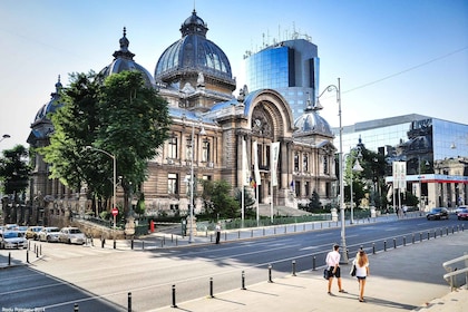 Bucarest : Visite à vélo des faits saillants de la ville de 2 heures