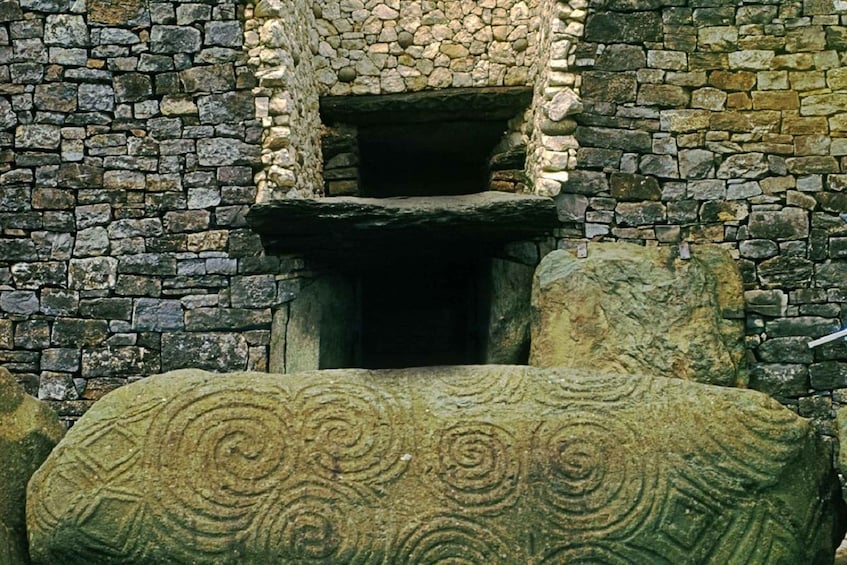 Picture 1 for Activity Dublin: Boyne Valley with Newgrange and Bru Na Boinne Entry