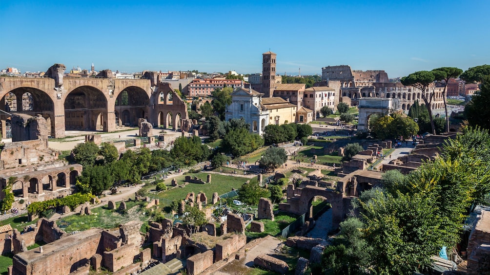 Semi-private Colosseum Tour & Special Access to Arena Floor