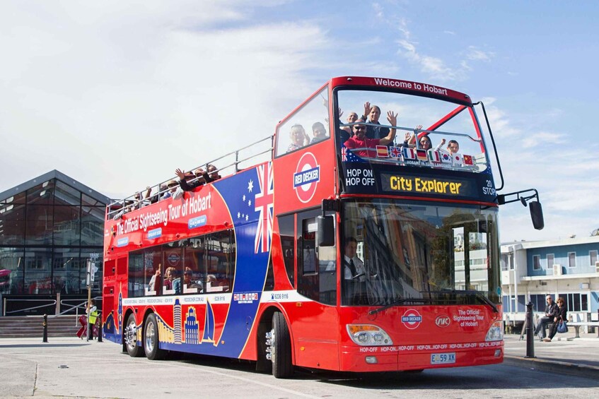 Hobart: 24-Hour Hop-on Hop-off Sightseeing Bus Ticket