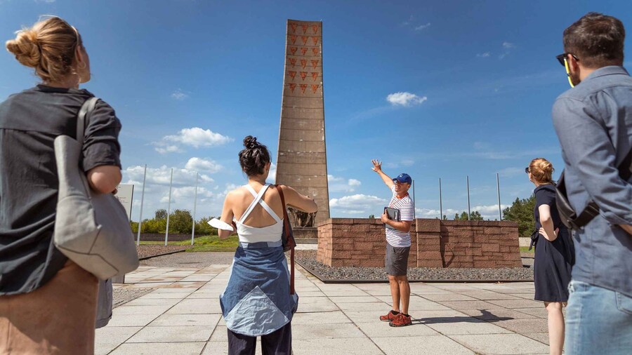 Berlin: Sachsenhausen Memorial Guided Walking Tour